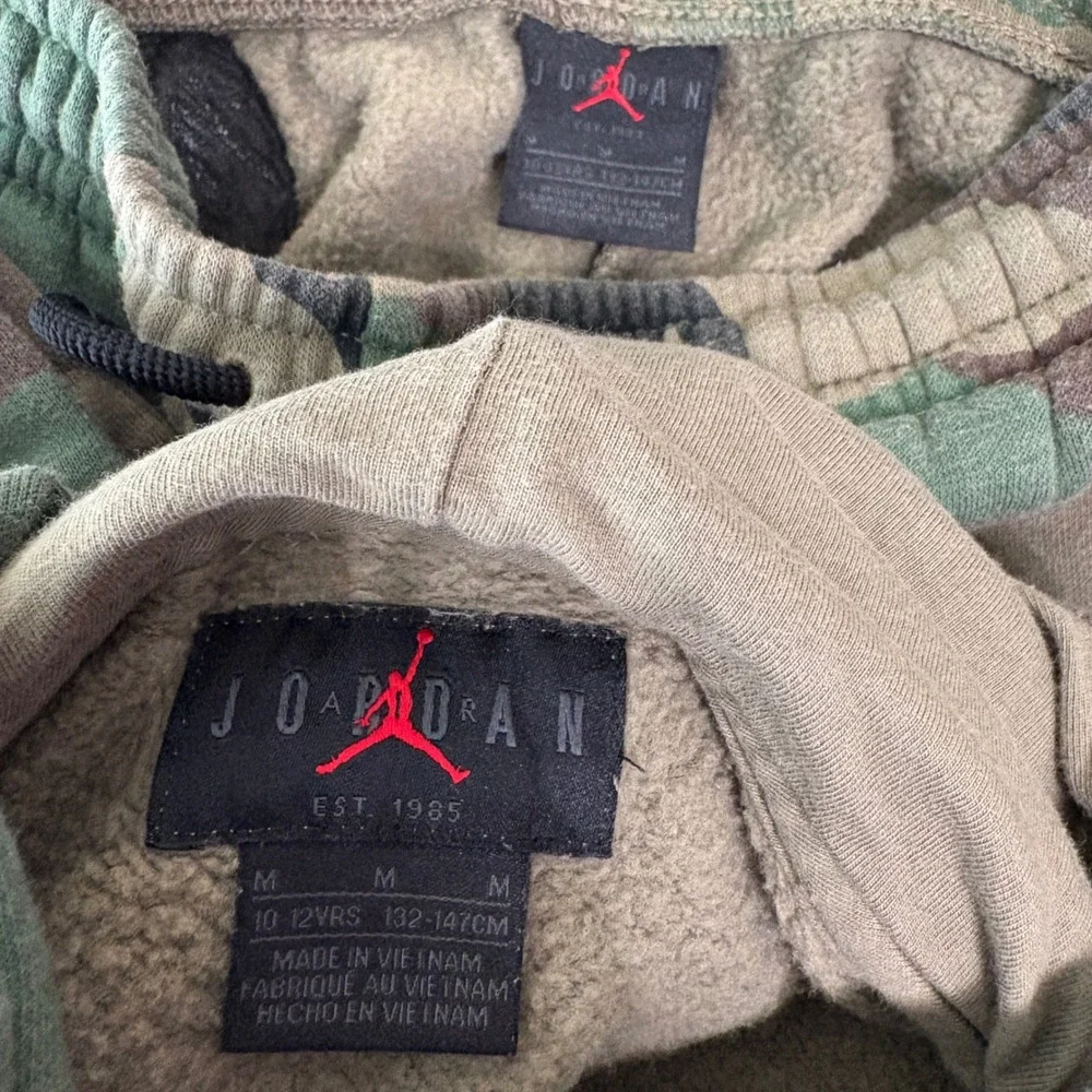 Jordan Essentials Camo Fleece Hoodie Jogger Set Boys M Kids Green Brown Jumpman
